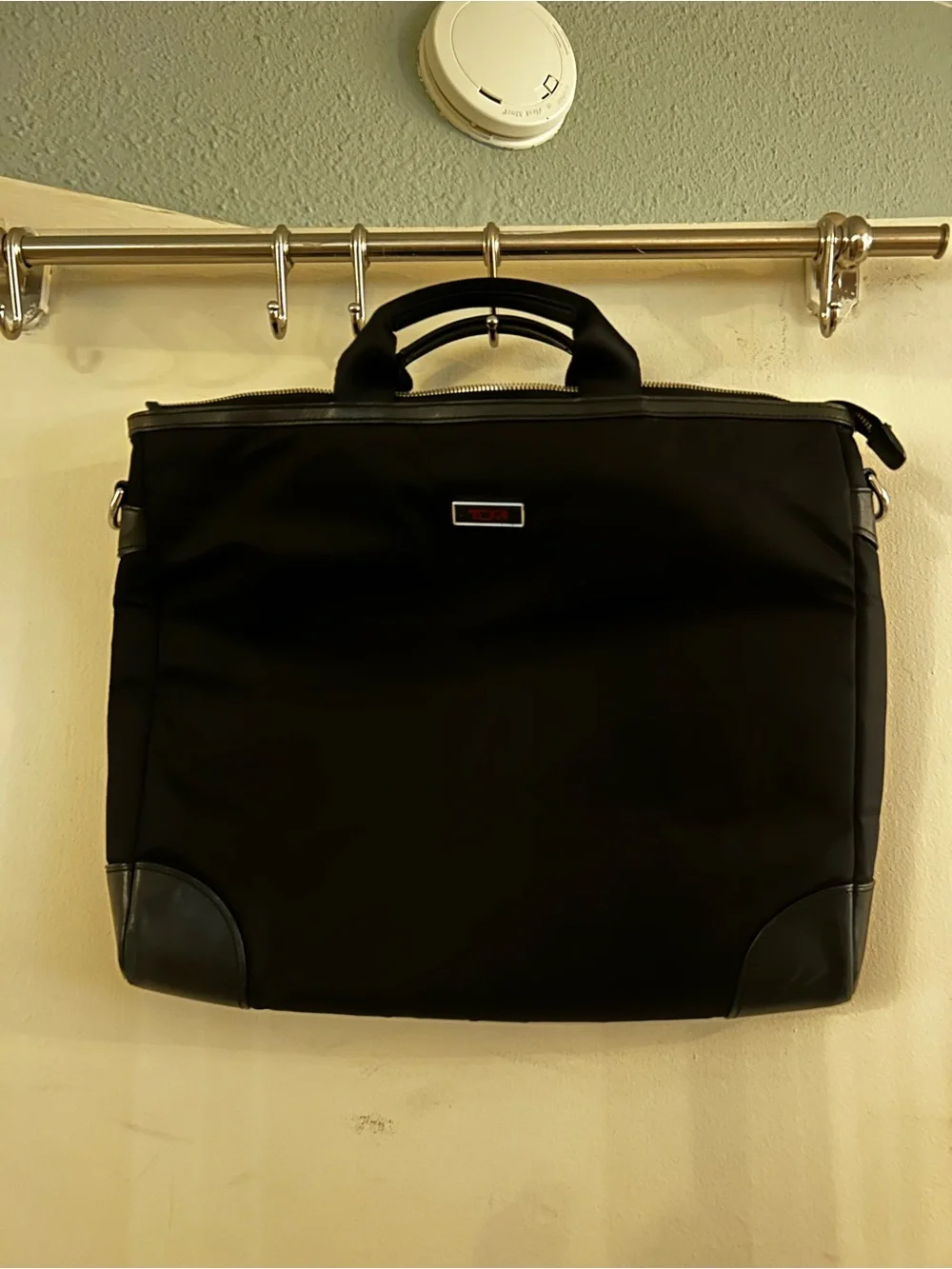 Tumi T-Pass Voyager Black Nylon Laptop Briefcase with Leather Accents As Is